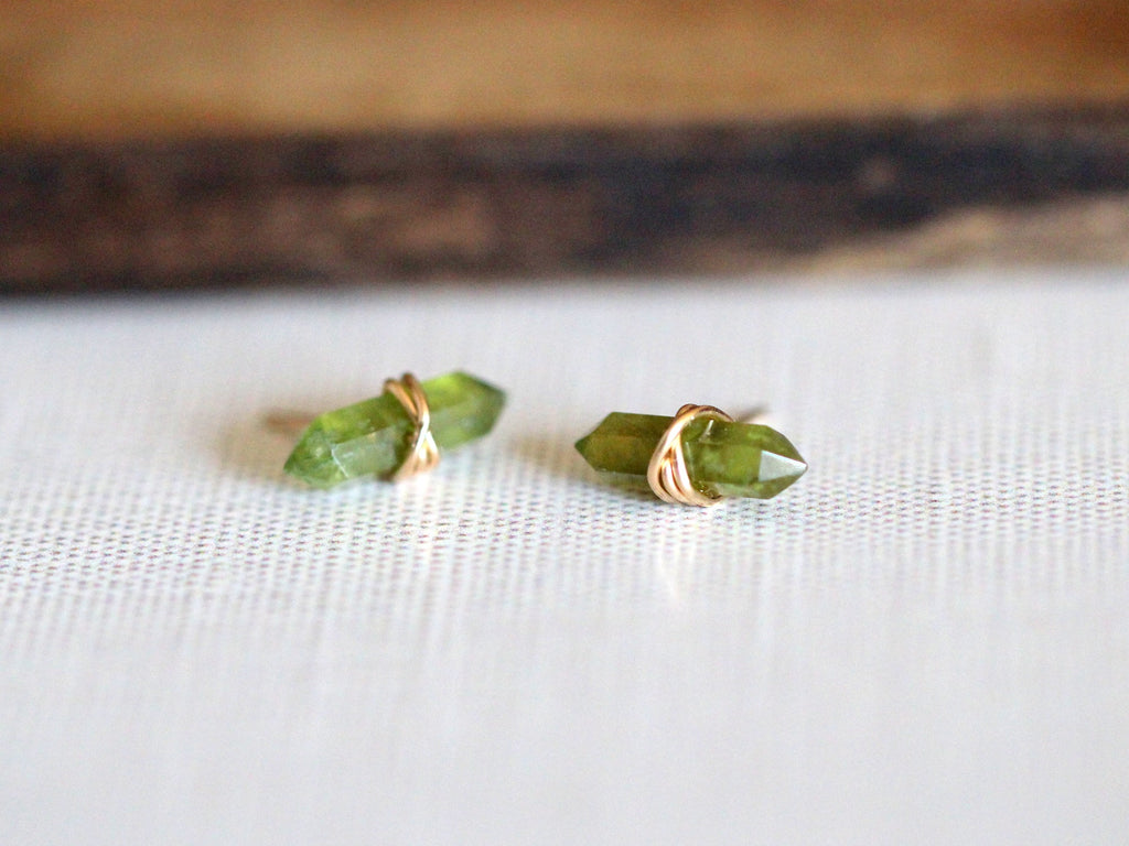 Saressa Designs Crest Studs - Peridot