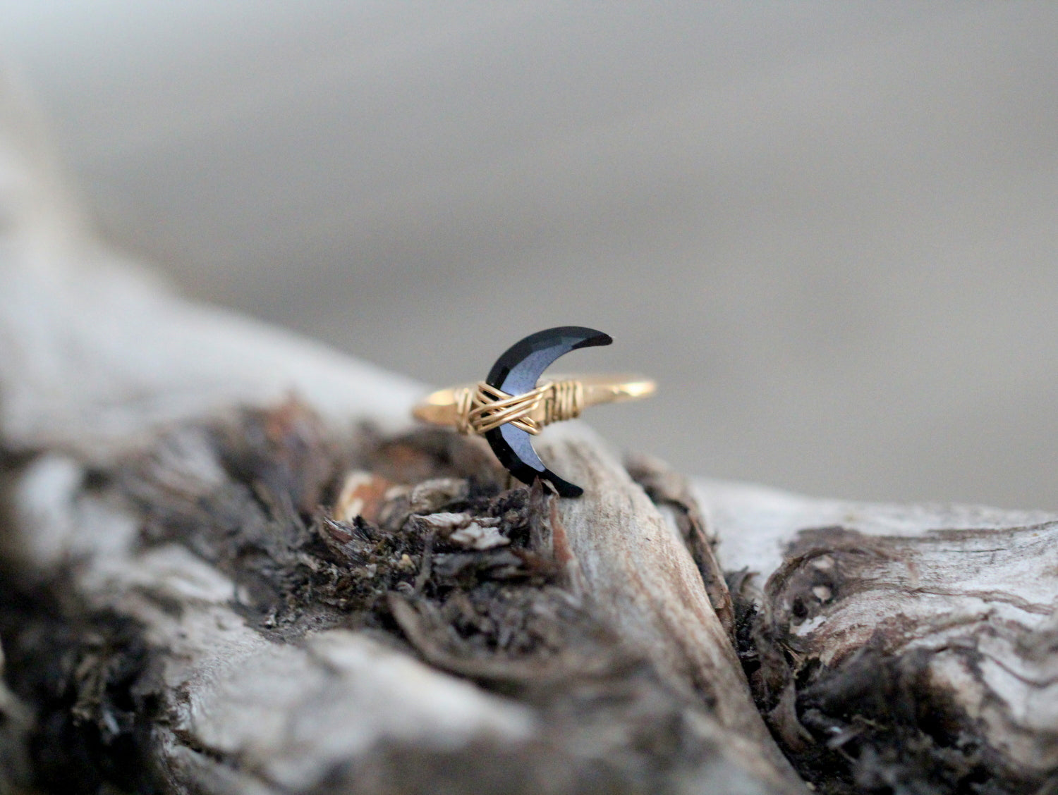 Moonbeam Ring - Black Agate