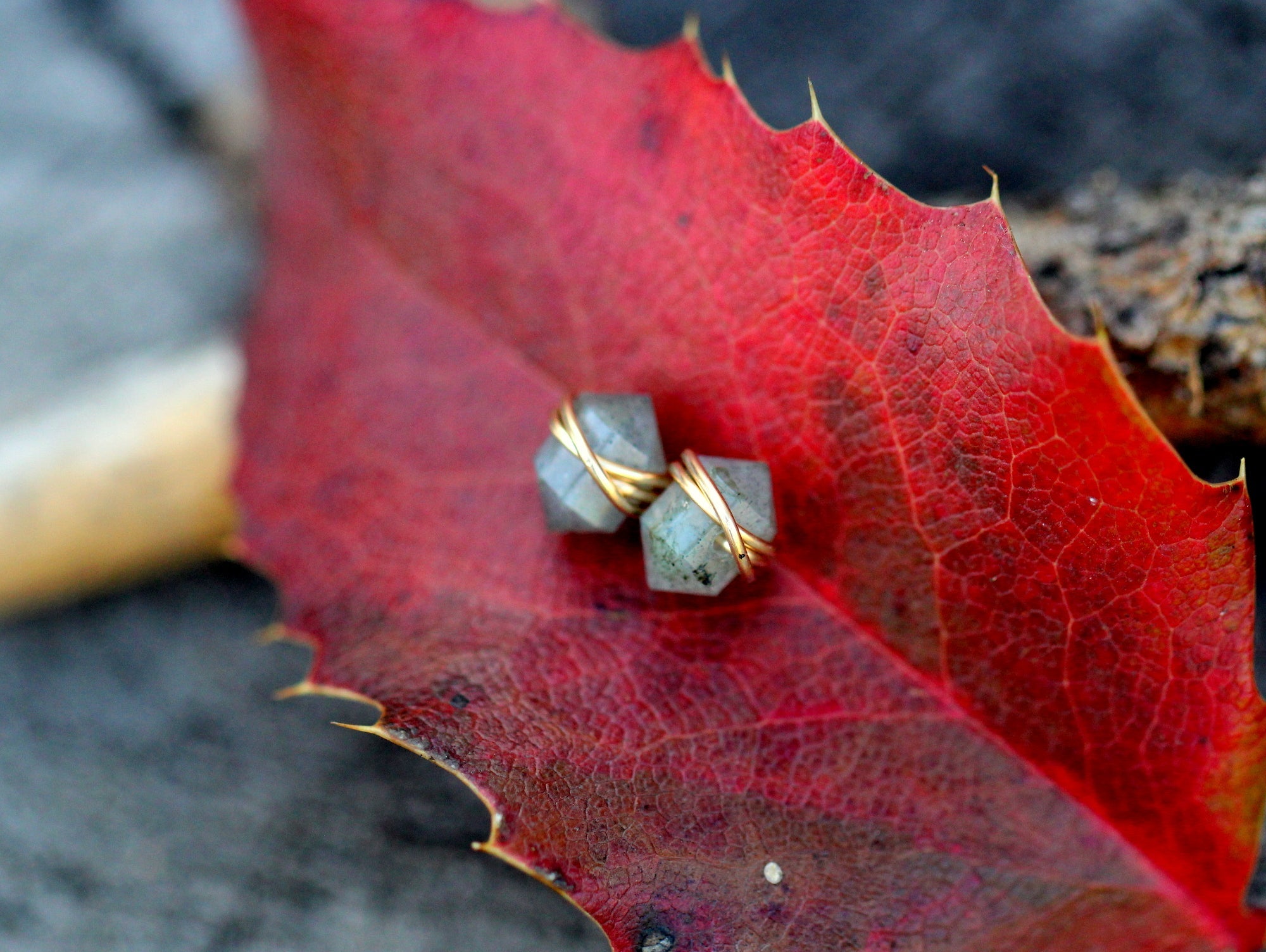 Pike Studs - Labradorite