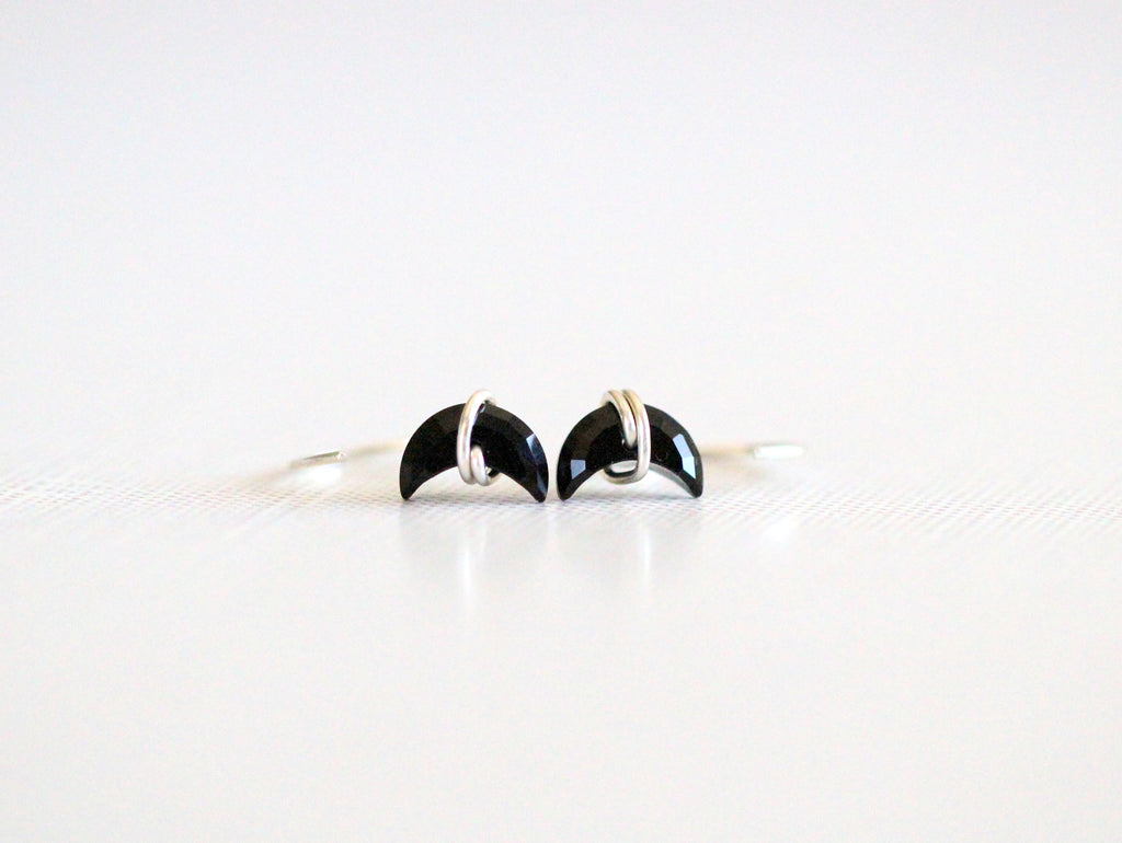 Moonbeam Hug Hoops - Black Agate