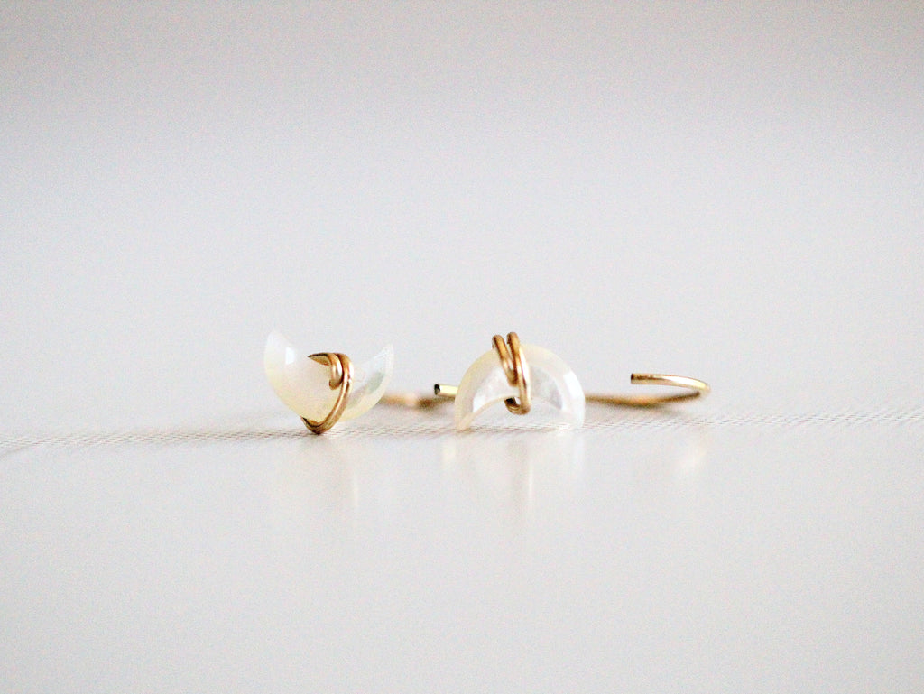 Moonbeam Hug Hoops - Mother of Pearl