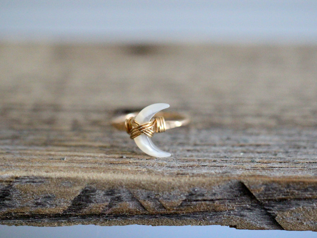 Moonbeam Ring - Mother of Pearl