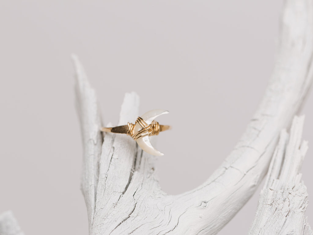 Moonbeam Ring - Mother of Pearl