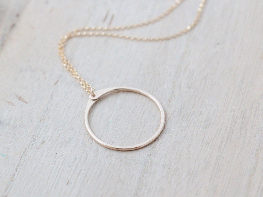 Rim Necklace